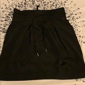 Guess black skirt (sm)